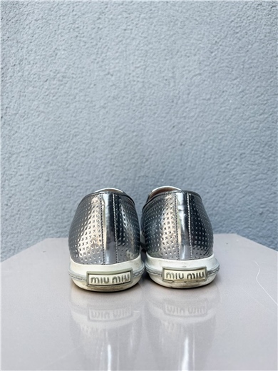 Gümüş Parlak Deri Sneaker
