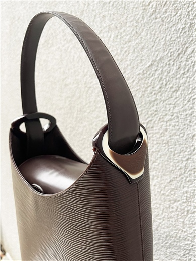 Louis Vuitton Brown Epi Leather Verseau Bucket Çanta
